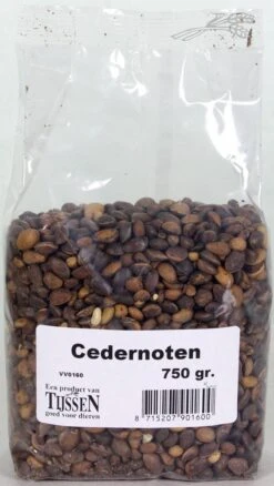Cedernoten 750 Gr 4 Cedernoten 750 Gr -Dierbenodigdheden Serie Winkel 8715207901600 1