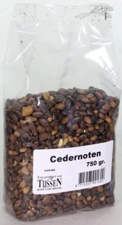 Cedernoten 750 Gr